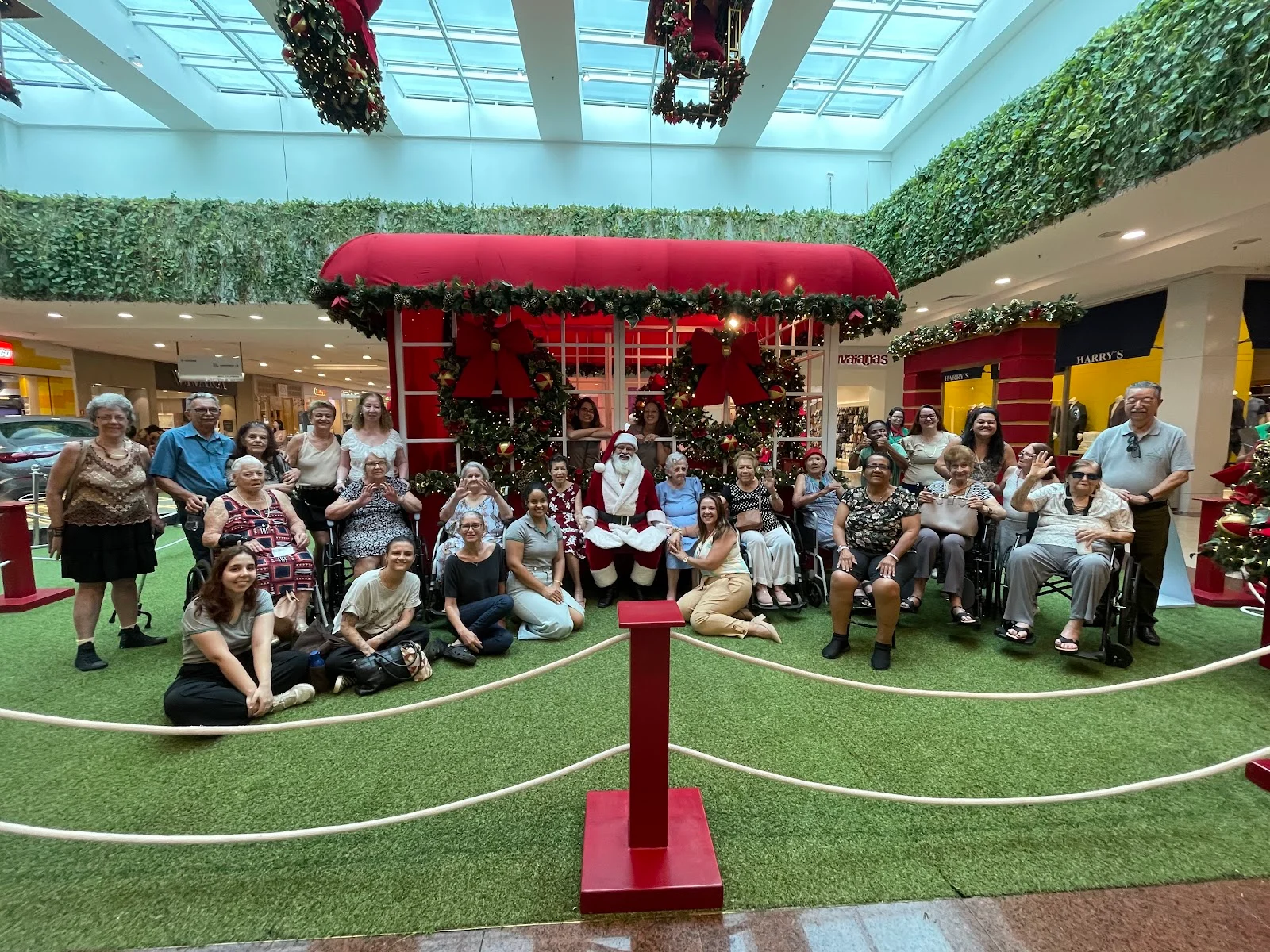 Celebração especial de Natal no shopping com Papai Noel